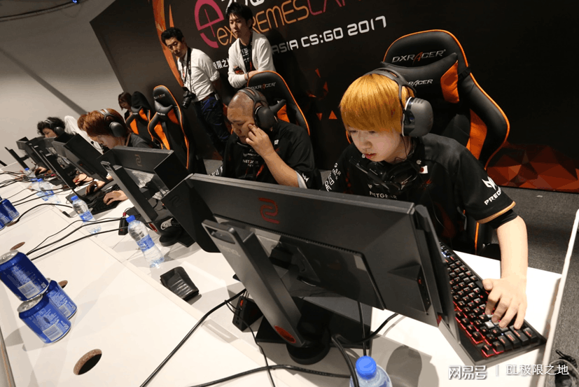 CLG险胜100T，BDD开启传奇时刻强强对话成都决赛之夜，强势挺进下一轮