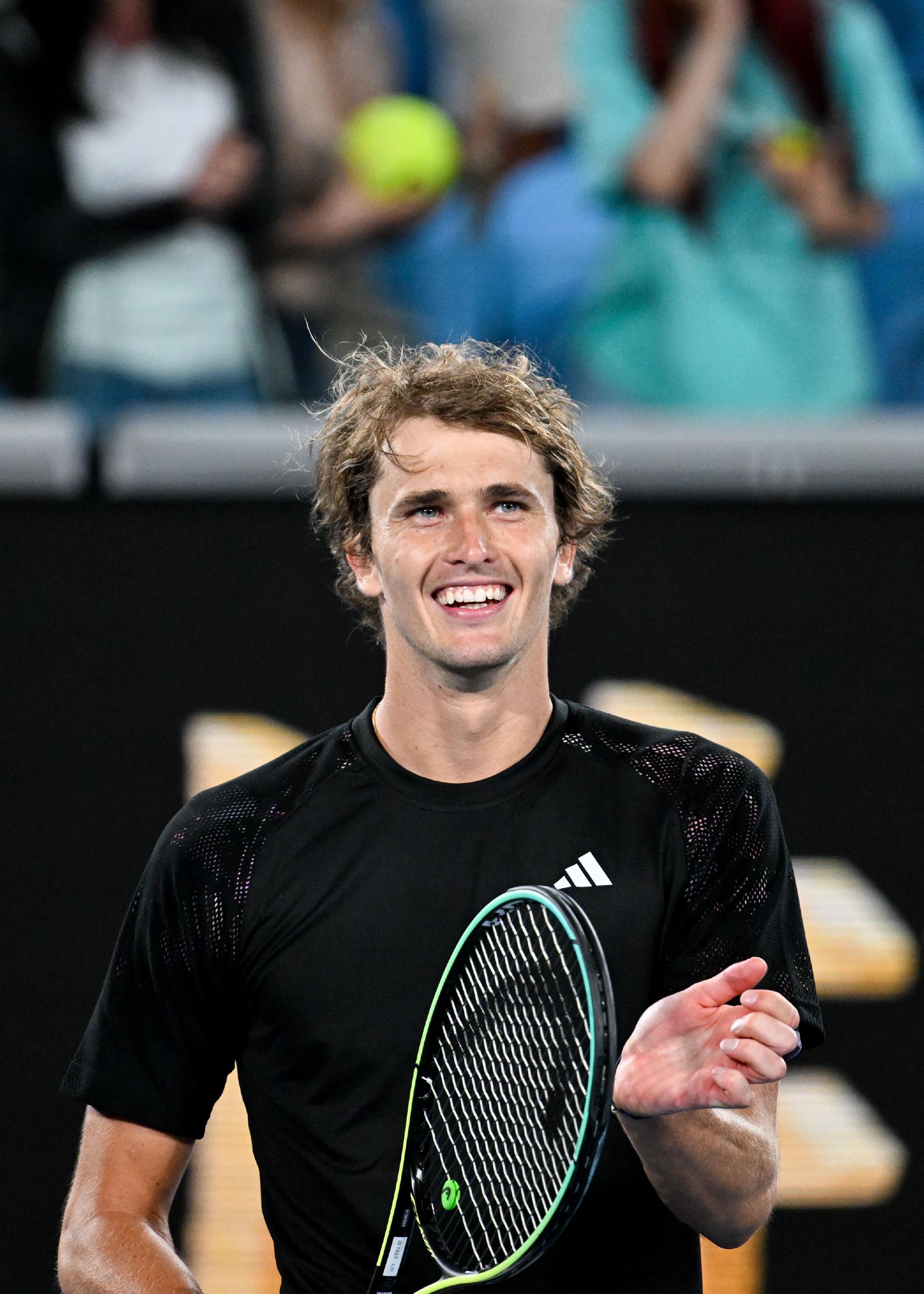 西班牙网球队碾压德国网球队，兹维列夫高光表现